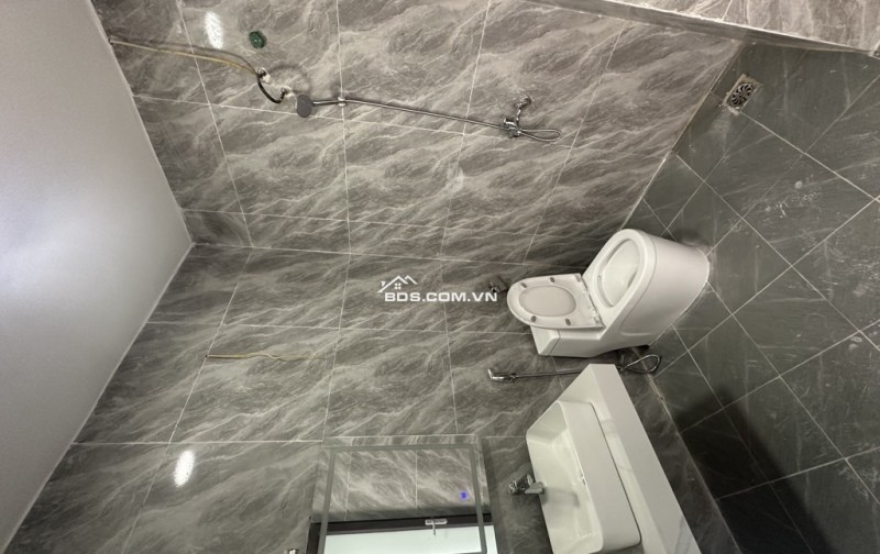 GIÁ SỐC NHÀ ĐẸP- NGÕ NÔNG - 50M RA ĐƯỜNG VỈA HÈ KINH DOANH Ô TÔ TRÁNH- GIÁ CHỈ 4.86 TỶ